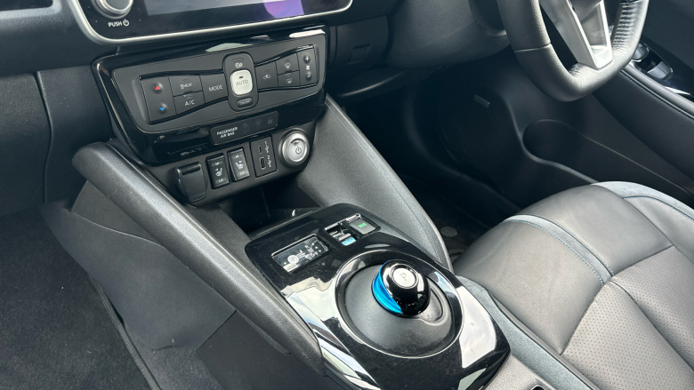 Nissan LEAF 160kW e+ Tekna 59kWh 5dr Auto Electric Hatchback